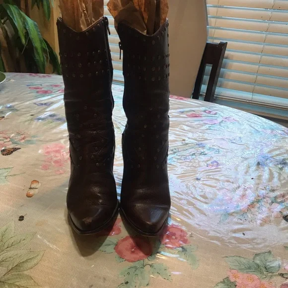 Steve Madden Shoes Steve Madden Studded Cowboy Boots Size 85